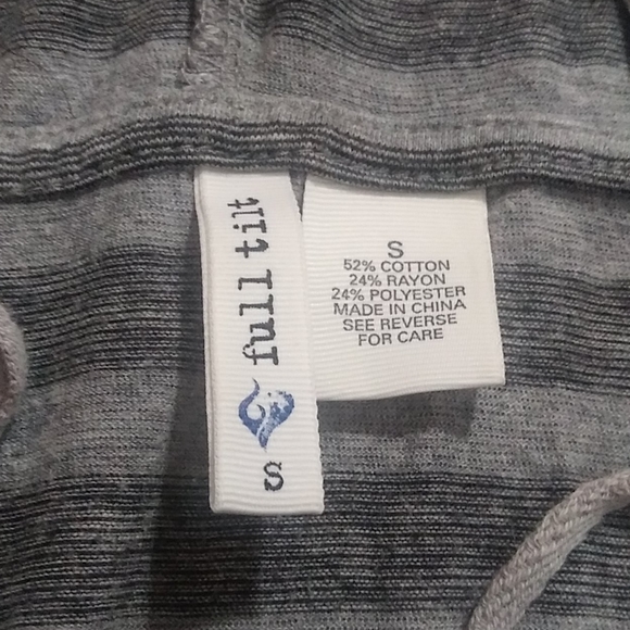 Stripped quarter sleeve top - Picture 2 of 3